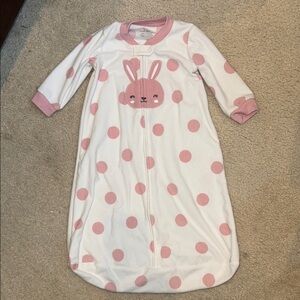 Carters Pink Polka Dot Bunny Kids Pajamas/ Sleepsack
Size 6-9 months